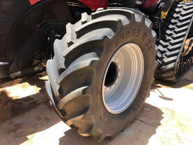 CASE IH Magnum 380 Tracked Tractor - picture2' - Click to enlarge