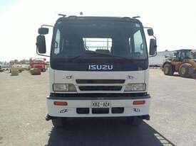 Isuzu F3 FVR900T - picture0' - Click to enlarge