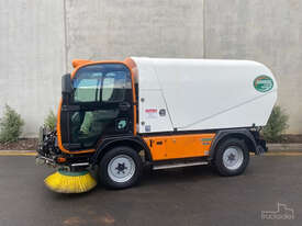 Ausa B400H Sweeper Sweeping/Cleaning - picture1' - Click to enlarge