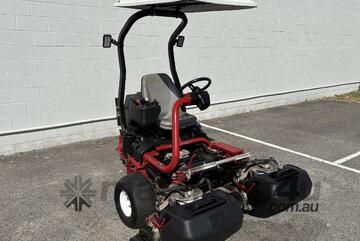 Toro Groundrunner 3320P Hybrid Mower - Perfect for Large Lawns and Commercial Landscaping!
