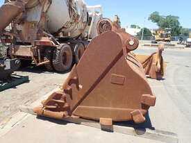 1600mm Caterpillar GP Bucket with Wear Package - picture1' - Click to enlarge