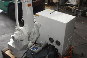 Yaskawa Motoman 6 axis robot SYSTEM YR-SK16-J00 XRC SK16X 16kg + PENDANT