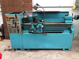 DoAll Metal Working Lathe with all the extras  - picture0' - Click to enlarge