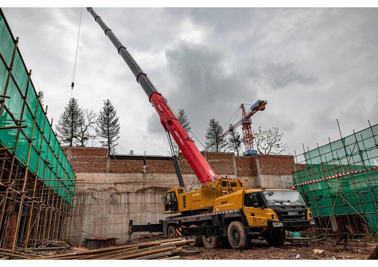 caption SANY SAC1100S1 All Terrain Cranes
