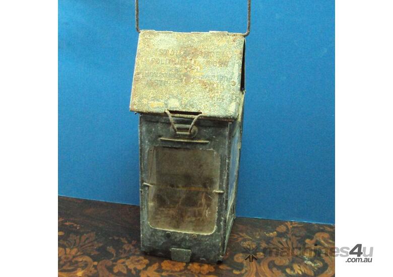 caption Replica WW1 Stonebridge Brass Folding Candle Trench Lantern