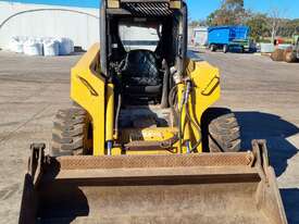 John Deere 260 Series II Skid Steer Loader - picture0' - Click to enlarge