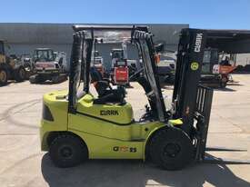 Full Rain Kit 2.5t Diesel CLARK Forklift - Hire - picture0' - Click to enlarge