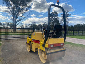 Dynapac CC122 Vibrating Roller Roller/Compacting - picture1' - Click to enlarge