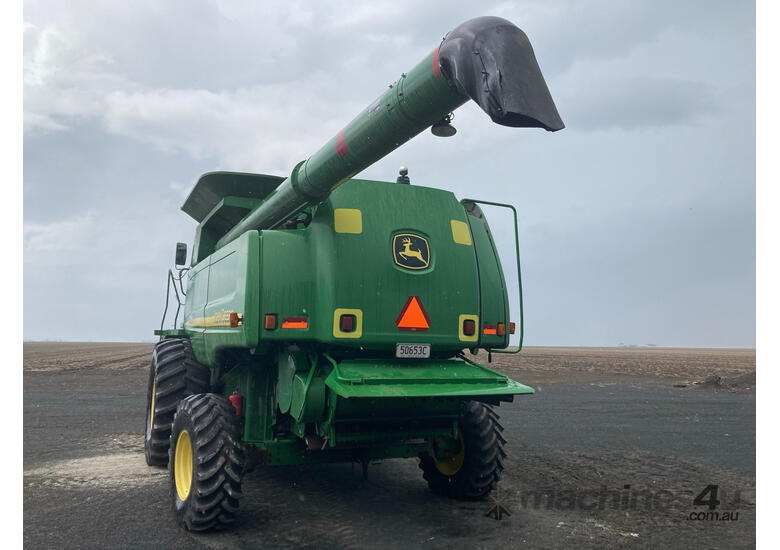 caption John Deere 9660 STS Header(Combine) Harvester/Header