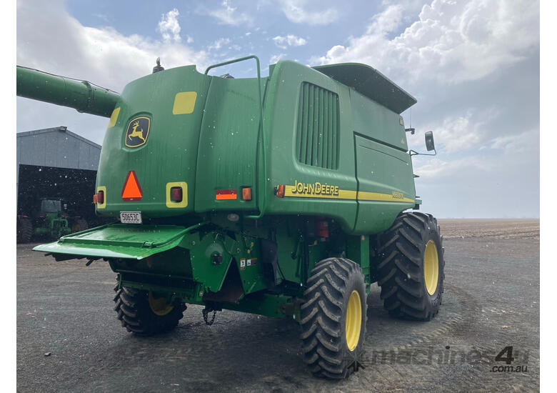 caption John Deere 9660 STS Header(Combine) Harvester/Header