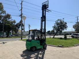 Brand New 2.5 Ton Lithium-Ion Electric Forklift - picture2' - Click to enlarge