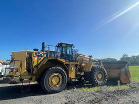 Caterpillar 988H Loader/Tool Carrier Loader - picture0' - Click to enlarge