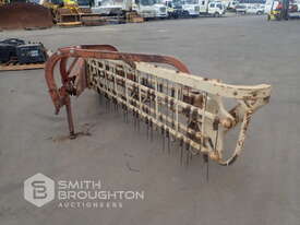 NEW HOLLAND 3 POINT LINKAGE HAY RAKE - picture0' - Click to enlarge