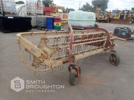 NEW HOLLAND 3 POINT LINKAGE HAY RAKE - picture0' - Click to enlarge