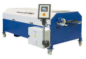 Roll forming machine for the cladding / roofing