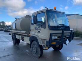 2000 Isuzu FTS 750 - picture0' - Click to enlarge