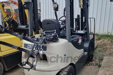 CROWN CG25E-5 Fork Lift 2.5 ton Container Mast