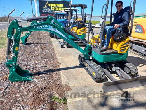 1.8 Tonne Excavator + Bucket Set + Ripper