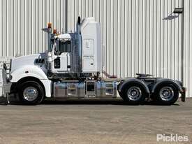 2017 Mack Superliner - picture1' - Click to enlarge