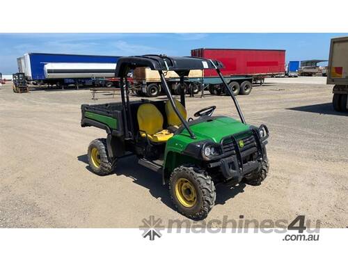 John Deere Gator