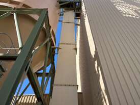 Belt Bucket Elevator - picture0' - Click to enlarge