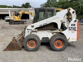 2004 Bobcat S250 - picture1' - Click to enlarge