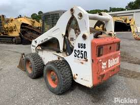 2004 Bobcat S250 - picture2' - Click to enlarge