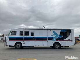 1986 Winnebago - picture1' - Click to enlarge