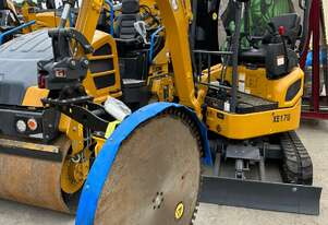 AUSTRAMAC Rock Saw to Suit 1T 4T Excavators FLASHCUT 1000 RM (Blade + Shield + Stand + Offset)