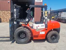 Heli Rough Terrain forklift - picture0' - Click to enlarge