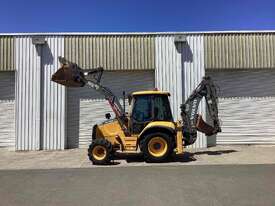 Volvo BL71B Backhoe Loader - picture1' - Click to enlarge