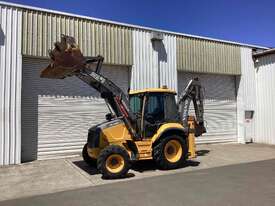 Volvo BL71B Backhoe Loader - picture2' - Click to enlarge