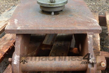 9-20 ton (60mm pin) Fixed/Pivoting Headstock Hitch Mounting Plate Excavator