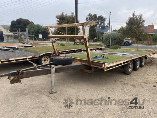 2007 Tri-Axle Tray Plant Trailer