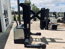 Crown Walkie Reach Truck - picture0' - Click to enlarge