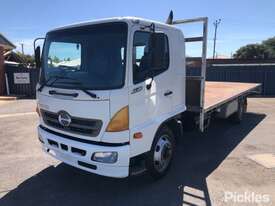 2006 Hino GD1J Traytop Day Cab - picture1' - Click to enlarge