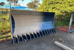 BEH Bull Rake 2100mm- reversible hitch BUILT TOUGH