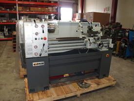 Metal Centre Lathe, 40mm Spindle Bore, Taiwanese - picture1' - Click to enlarge