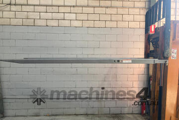 CLASS 2 2400Mm Forklift Slippers