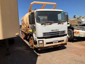 2016 Isuzu FVZ Rigid Day Cab (Water Tanker) - picture0' - Click to enlarge