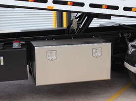 NEW FUSO 1124 TILT TRAY WITH FULL 5-YEAR 300,000 KM FACTORY WARRANTY - picture1' - Click to enlarge
