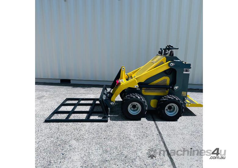 caption Leveller / Spreader Bar (Levelling Bar) for Mini Loader - Dingo, Toro, Vermeer, Boxer & Viking