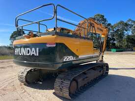Hyundai R220LC Tracked-Excav Excavator - picture0' - Click to enlarge