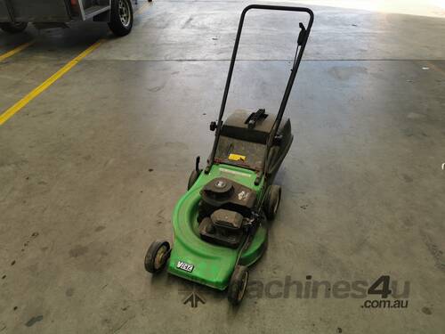 Victa 4 Stroke Mower