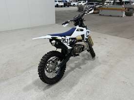 2020 Husqvarna TE300i  Petrol Motor Cycle - picture2' - Click to enlarge