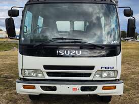 Isuzu FRR500 Crew 4x2 Dualcab Traytop Service Body Truck. - picture1' - Click to enlarge