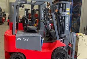 Nichiyu FB25 2.5t Refurbed Container forklift - Electric 4.5m Height 3 stage Side Shift *Low Hours