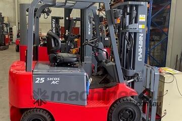 Nichiyu FB25 2.5t Refurbed Container forklift - Electric 4.5m Height 3 stage Side Shift *Low Hours