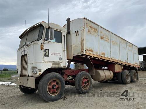 Kenworth K145 Twin Steer