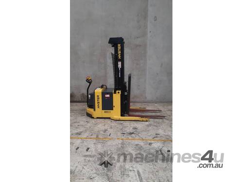 1.3T Battery Electric Walkie Reach Stacker 